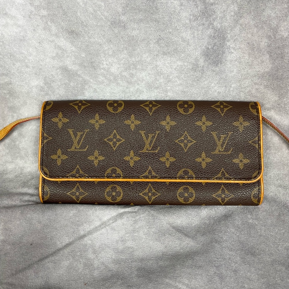 Louis Vuitton Monogram Pochette Twin GM